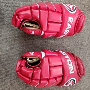 Easton Synergy 500 hockey gloves